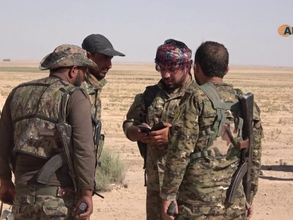 Phớt lờ thỏa thuận với Thổ Nhĩ Kỳ, Mỹ tiếp tục vũ trang cho người Kurd Syria ảnh 1