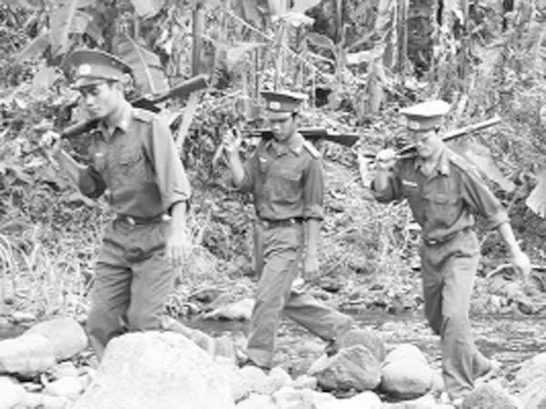 Xứng đáng là người lính gác phên giậu Tổ quốc ảnh 1