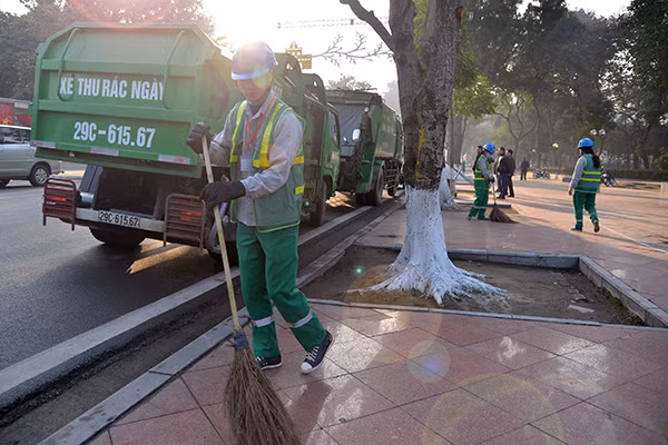 Bí thư Thành ủy Hoàng Trung Hải thăm hỏi, động viên các đơn vị ứng trực phục vụ nhân dân dịp Tết ảnh 4
