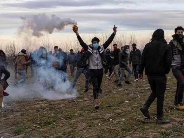 Thổ Nhĩ Kỳ yêu cầu NATO, EU giúp đỡ thêm ở Syria ảnh 1