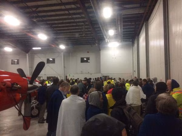 Máy bay của Canada Airline gặp nạn, 22 người bị thương ảnh 2