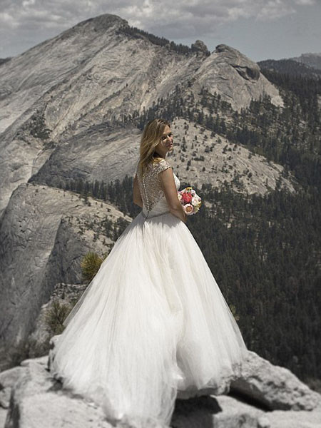 Ngất ngây ngắm bộ ảnh cưới "thiên đường" trên độ cao gần 1.500m ảnh 8