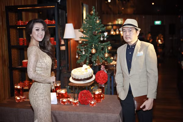 MC Kim Trang khoe đường cong quyến rũ với thiết kế của Nhật Phượng ảnh 8