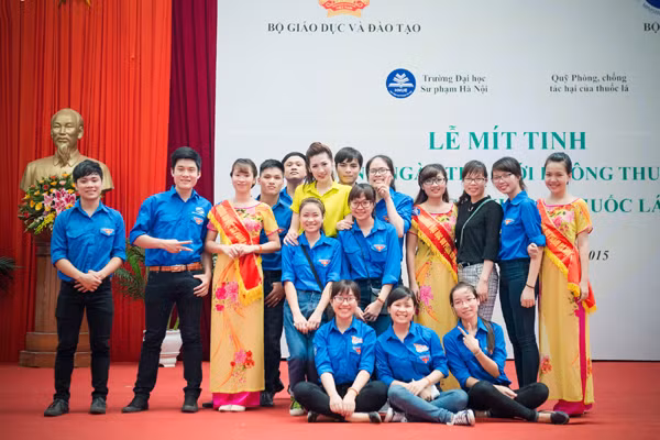 Á hậu Tú Anh vận động “nói không với thuốc lá” ảnh 7