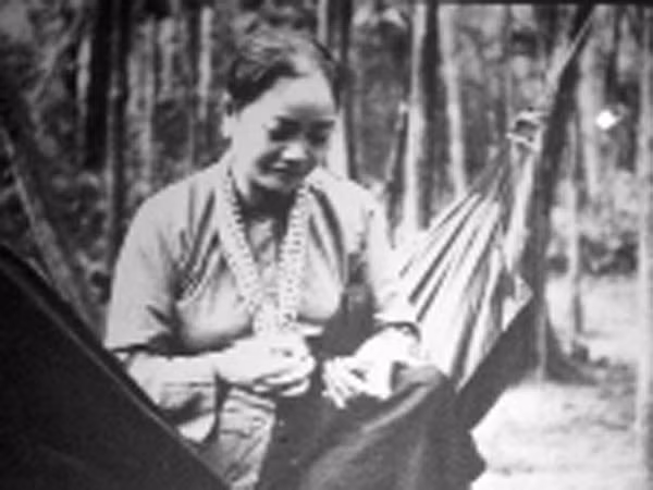 Triển lãm về “đội quân tóc dài” ảnh 1