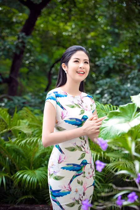 "Mát mắt" với hình ảnh MC - Hoa hậu Ngọc Hân ảnh 5