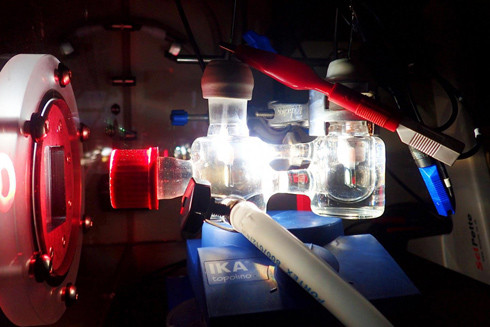 Biến ánh nắng Mặt trời thành nhiên liệu ảnh 1