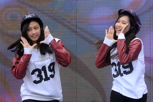 Đội mũ bảo hiểm đạt chuẩn - Về nhà an toàn ảnh 8