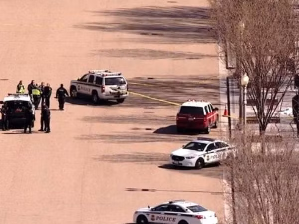 Mỹ: Một người đàn ông tự bắn vào đầu bên ngoài Nhà Trắng ảnh 1