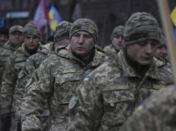 Quân đội Ukraine tiếp tục tăng cường lực lượng tới gần biên giới nước Nga ảnh 1 Quân đội Ukraine tiếp tục tăng cường lực lượng tới gần biên giới nước Nga ảnh 1