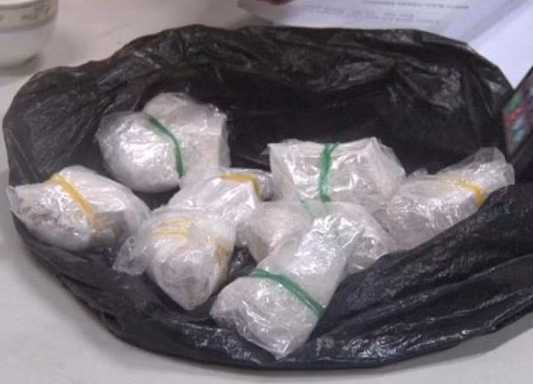 Hẹn giao dịch ma túy ở… trạm xăng ảnh 2