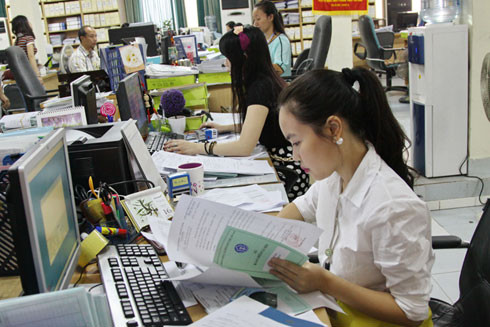 "Om" sổ bảo hiểm xã hội của người lao động có vi phạm pháp luật? ảnh 1