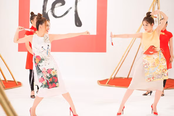 Hoàng Thùy Linh "bắt tay" cùng Chi Pu tung MV đón xuân rực rỡ ảnh 3 Hoàng Thùy Linh "bắt tay" cùng Chi Pu tung MV đón xuân rực rỡ ảnh 3