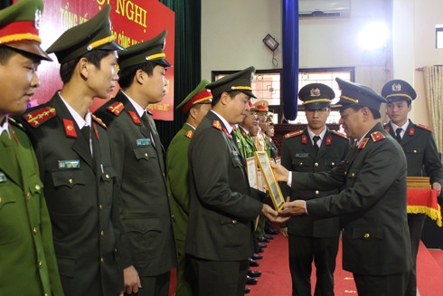 Chủ động giữ vững an ninh, không để hình thành điểm nóng ảnh 2