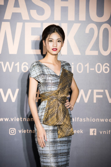 Hoa hậu Mỹ Linh "đọ sắc" với chị em Á hậu Thanh Tú - Trà My ảnh 7