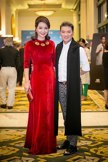 Sao Việt tấp nập chúc mừng Hồng Ánh, Ngọc Thanh Tâm ảnh 15