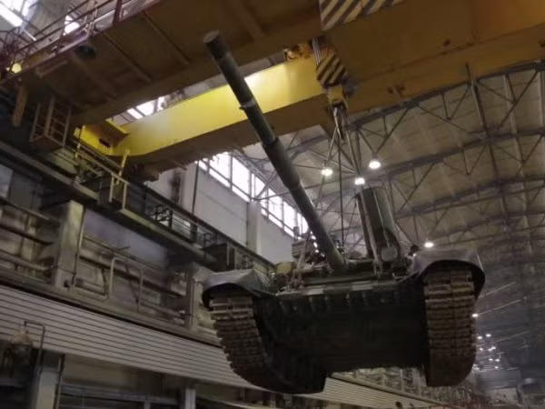Ấn Độ quyết định mua thêm xe tăng T-90 của Nga giữa lúc xung đột với Pakistan ảnh 1