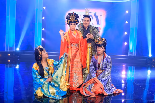 Bộ ba Hoài Linh - Việt Hương - Trấn Thành tiếp tục làm “loạn” với hài tình huống ảnh 3