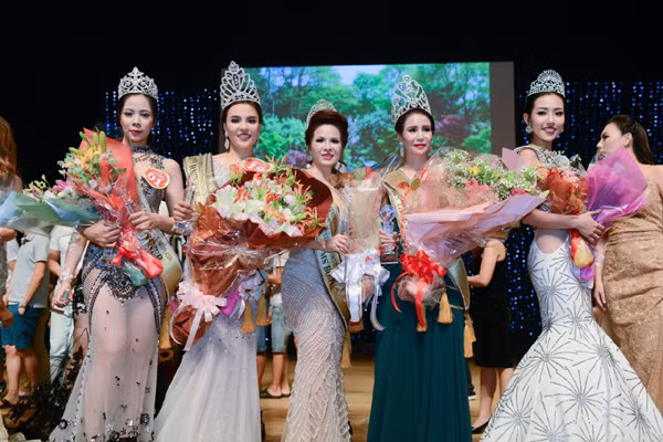 Lê Thanh Thúy đăng quang Hoa hậu Doanh nhân người Việt châu Á 2016 ảnh 4 Lê Thanh Thúy đăng quang Hoa hậu Doanh nhân người Việt châu Á 2016 ảnh 4