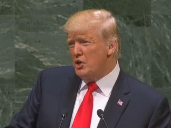 Tổng thống Trump: Mỹ và đồng minh cần phải đánh bại IS ở Syria ảnh 1