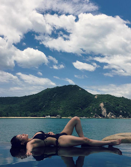 Diện bikini, Thủy "top" khoe 3 vòng "bốc lửa" ảnh 4