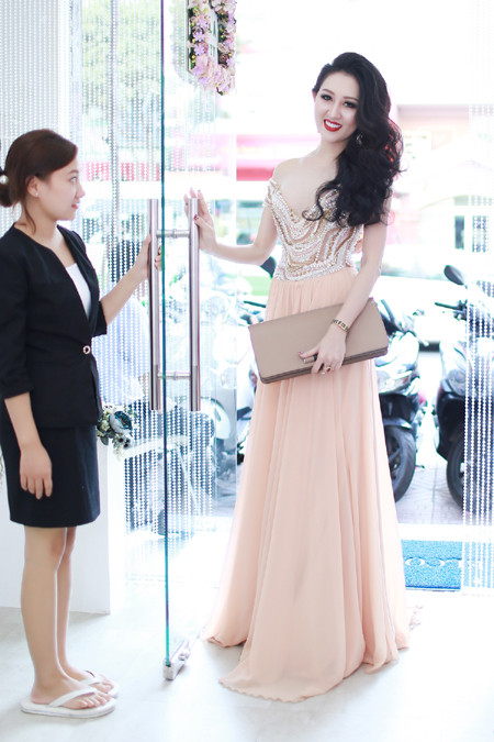 Hoa hậu Huỳnh Thuý Anh "nuôi dưỡng" nhan sắc nhờ Bella ảnh 1