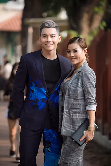 Sao Việt "đổ bộ" chúc mừng NTK Xuân Lê ảnh 14