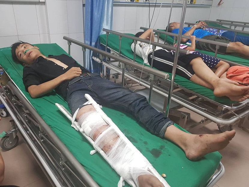 Lật xe giường nằm, 2 người tử vong tại chỗ ảnh 3 Lật xe giường nằm, 2 người tử vong tại chỗ ảnh 3