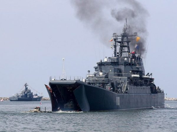 Đội tàu hải quân Nga lên đường làm nhiệm vụ đã đi vào Eo biển Anh ảnh 1