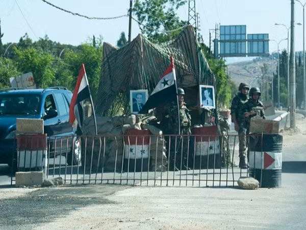 Syria: Người dân Bani Zaid, Aleppo hân hoan mừng chiến thắng sau giải phóng ảnh 1