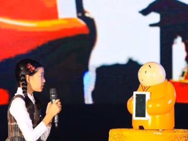 Robot tuyên truyền về Phật giáo ảnh 1