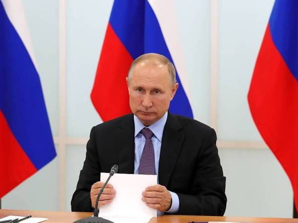 Tổng thống Nga Putin: Phát triển vũ khí hạt nhân sẽ thiết lập cân bằng chiến lược toàn cầu ảnh 1