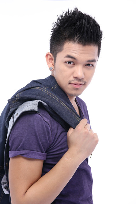 Quán quân Trọng Hiếu chính thức ra mắt MV đầu tay "Con đường tôi" ảnh 2