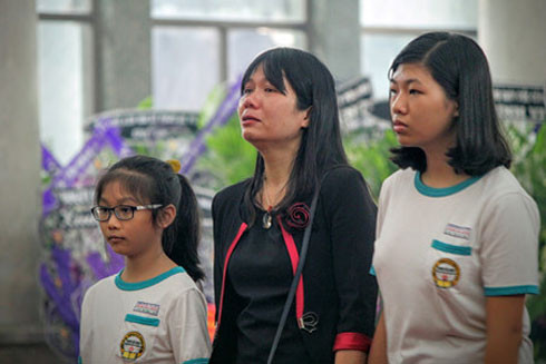 Lễ truy điệu 3 phi công tử nạn trong vụ rơi máy bay ở Vũng Tàu ảnh 17 Lễ truy điệu 3 phi công tử nạn trong vụ rơi máy bay ở Vũng Tàu ảnh 17