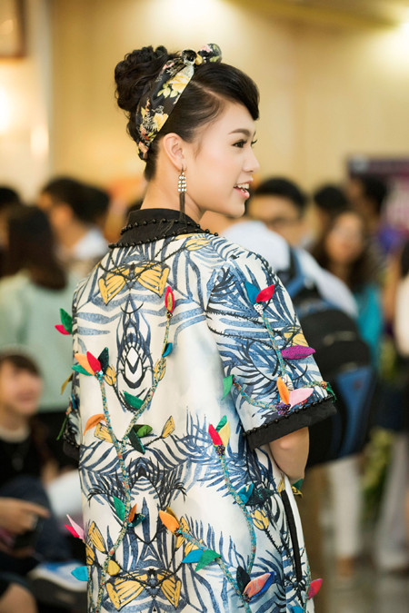 Người đẹp truyền thông Ngọc Vân lần đầu ngồi "ghế nóng" ảnh 5 Người đẹp truyền thông Ngọc Vân lần đầu ngồi "ghế nóng" ảnh 5