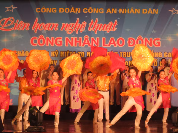 Sôi nổi Liên hoan nghệ thuật công nhân lao động ảnh 3