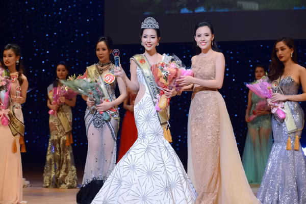 Lê Thanh Thúy đăng quang Hoa hậu Doanh nhân người Việt châu Á 2016 ảnh 8 Lê Thanh Thúy đăng quang Hoa hậu Doanh nhân người Việt châu Á 2016 ảnh 8