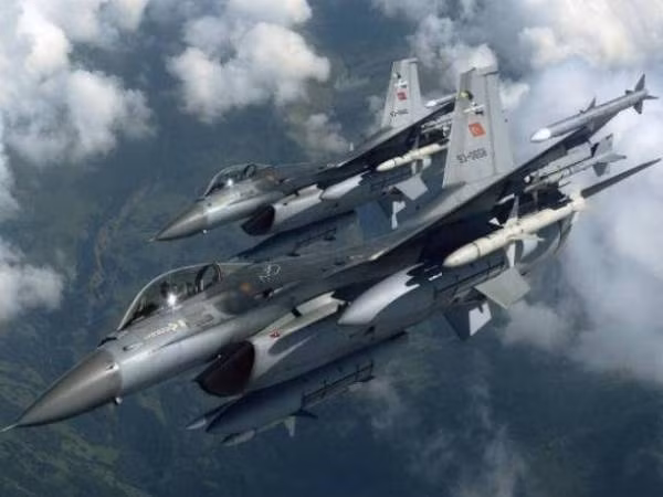 Chiến đấu cơ Thổ Nhĩ Kỳ quần thảo bắc Raqqa, báo động một cuộc tấn công sắp xảy ra ảnh 1