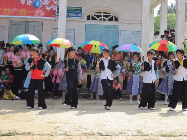 Bản Mông vui đón Tết ảnh 10