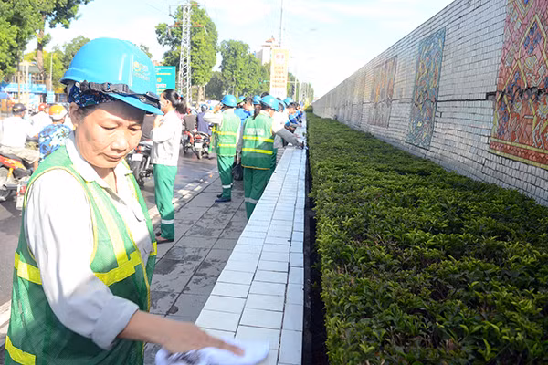 Tuổi trẻ Thủ đô ra quân gìn giữ môi trường, trật tự đô thị ảnh 6