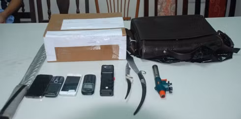 Bắt 2 đối tượng dùng súng tự chế cướp tài sản ảnh 3