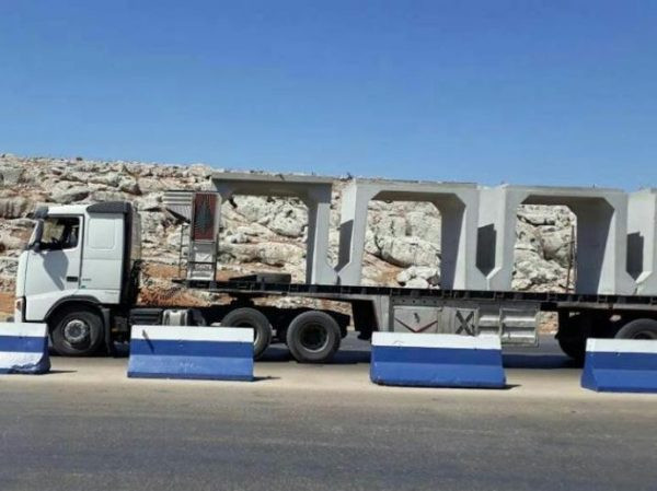 Thổ Nhĩ Kỳ tăng cường sức mạnh ở Idlib, đối phó với cuộc tấn công của Nga ảnh 1