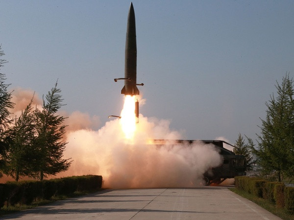 Lãnh đạo Triều Tiên Kim Jong-un trực tiếp giám sát cuộc tập trận của KPA ảnh 1