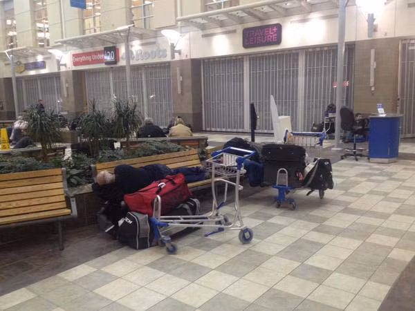 Máy bay của Canada Airline gặp nạn, 22 người bị thương ảnh 3