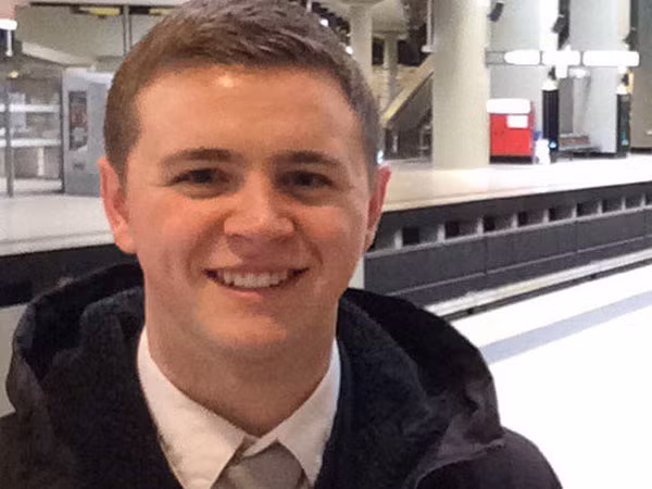 Chàng trai thoát chết trong 3 cuộc khủng bố đẫm máu ảnh 1