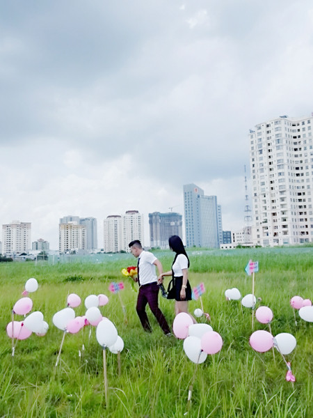 Ca sĩ Anh Trường hạnh phúc bên "bà ngoại hot girl" Hương Bella ảnh 4 Ca sĩ Anh Trường hạnh phúc bên "bà ngoại hot girl" Hương Bella ảnh 4