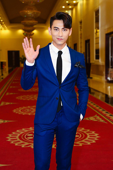 Văn Mai Hương trẻ trung ngồi "ghế nóng" cùng Issac, Bích Phương ảnh 8