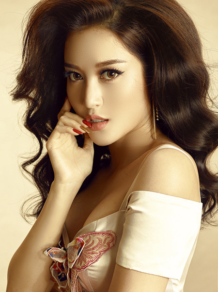 Á hậu Huyền My khoe vòng một căng tràn sức sống ảnh 1