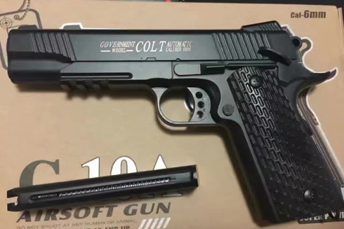 Mua súng thật, nhận súng giả - kẻ bán, người mua vướng vòng lao lý ảnh 1