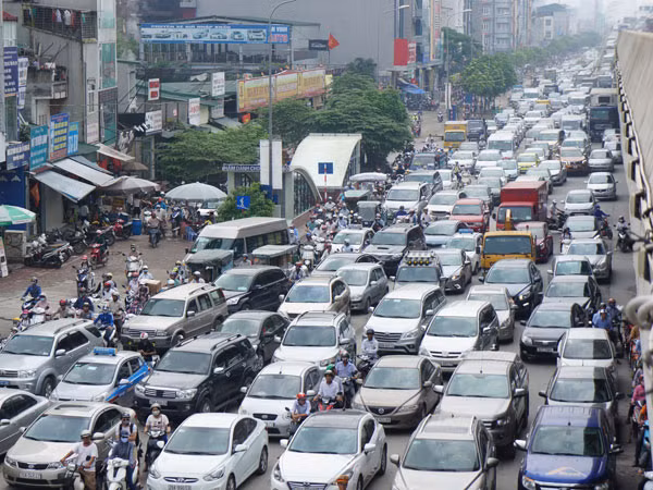 Áp lực giao thông tăng chóng mặt ảnh 1